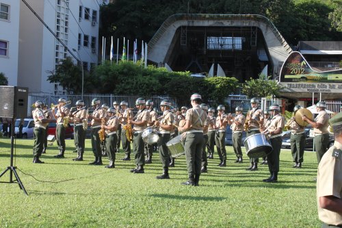 Exército Reafirma Compromisso com a Democracia 12