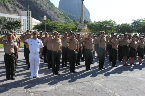 Exército Reafirma Compromisso com a Democracia 17