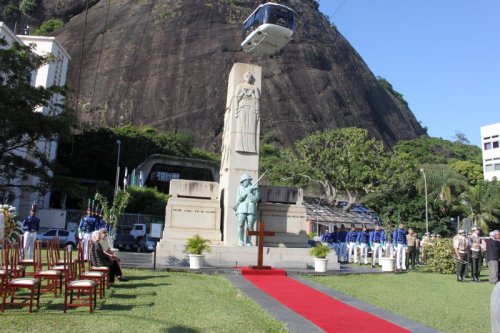 Exército Reafirma Compromisso com a Democracia 1