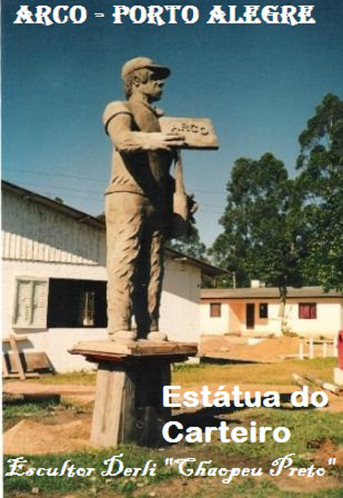 Estátua "O Carteiro"