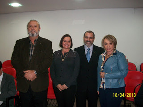 Na companhia da presidente do CEJUS, Beatriz e seu esposo Rudimar e Sávio, Presidente Sicredi Justiça