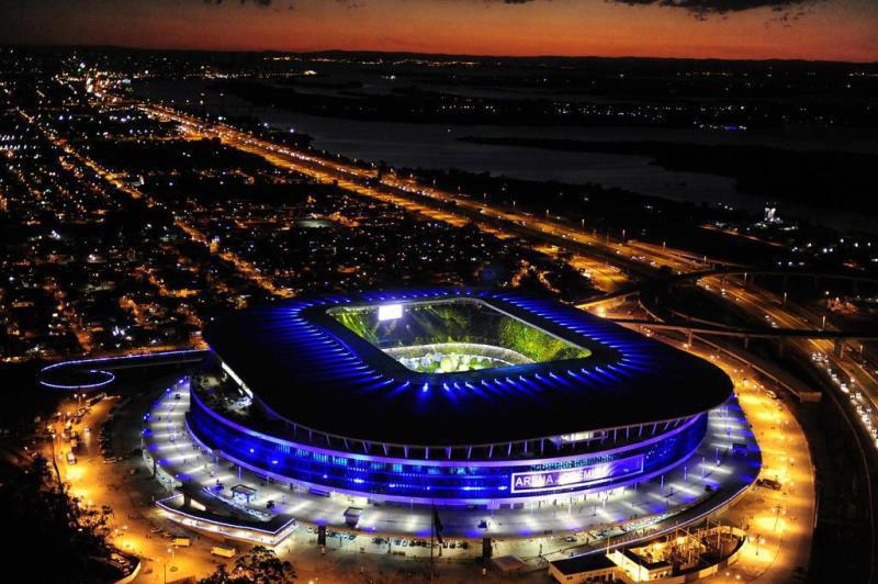 À-noite-a-Arena-fica-ainda-mais-bela